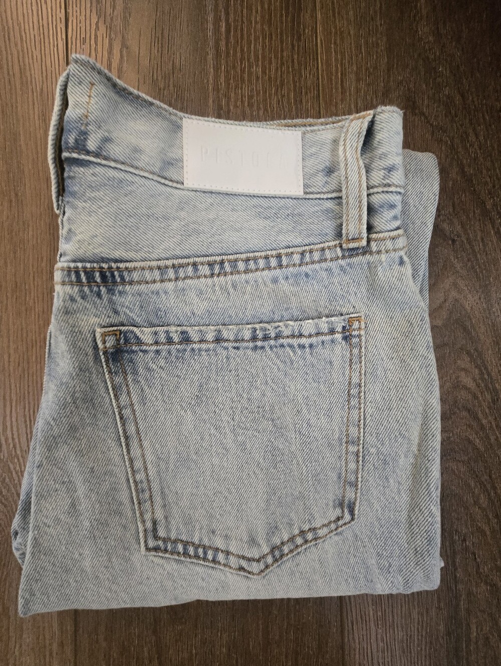 Pistola Women's Light Wash Straight Leg Jeans, Size 26 - Picture 4 of 6